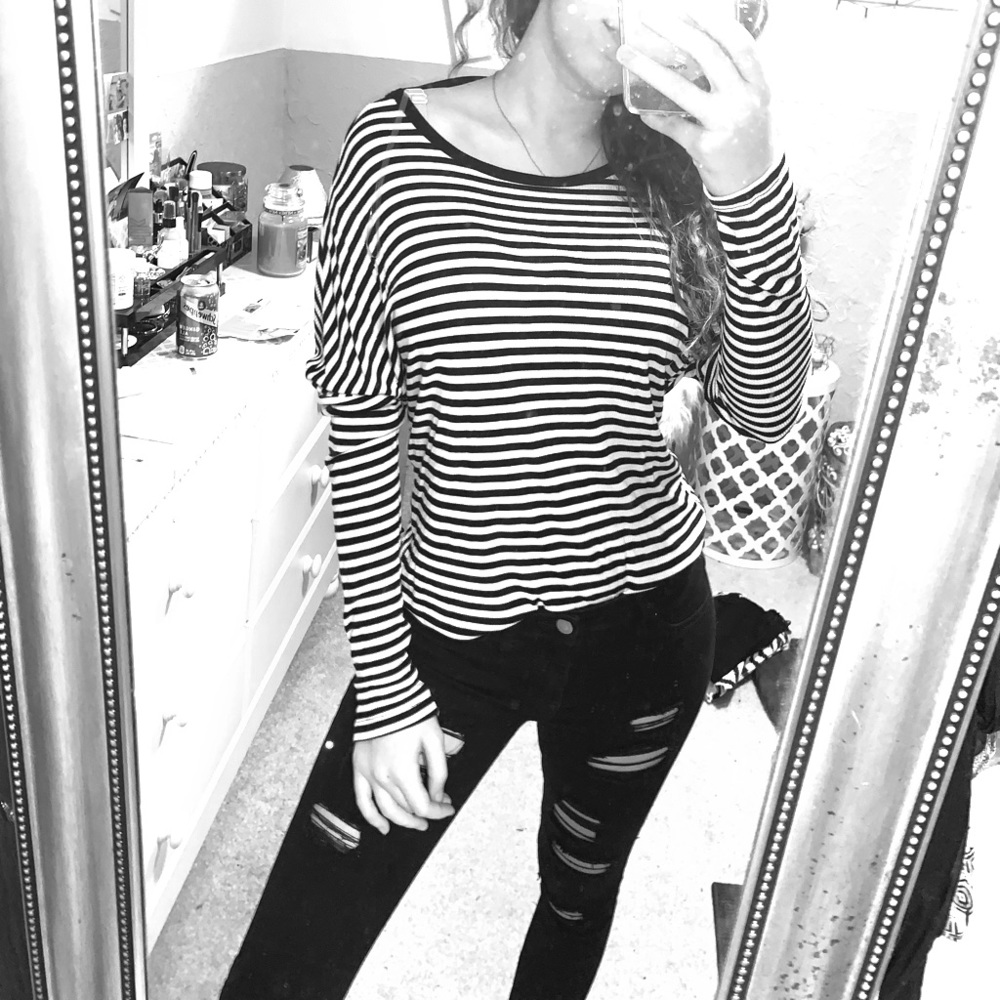 Women’s long sleeve top